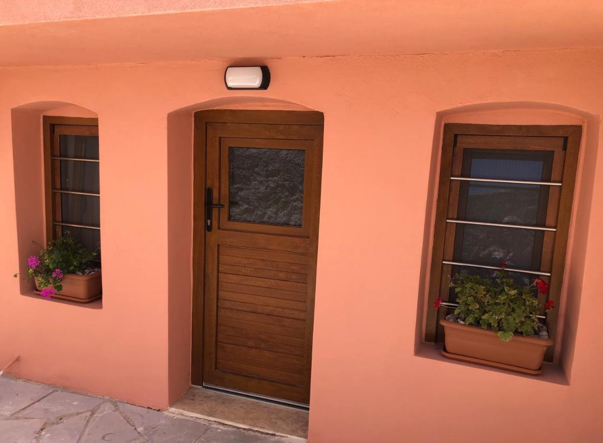 Apartament Solo Traveler Ermupoli Zewnętrze zdjęcie