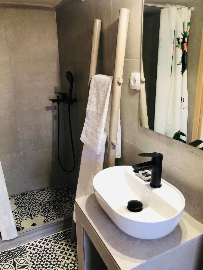 Apartament Solo Traveler Ermupoli Zewnętrze zdjęcie